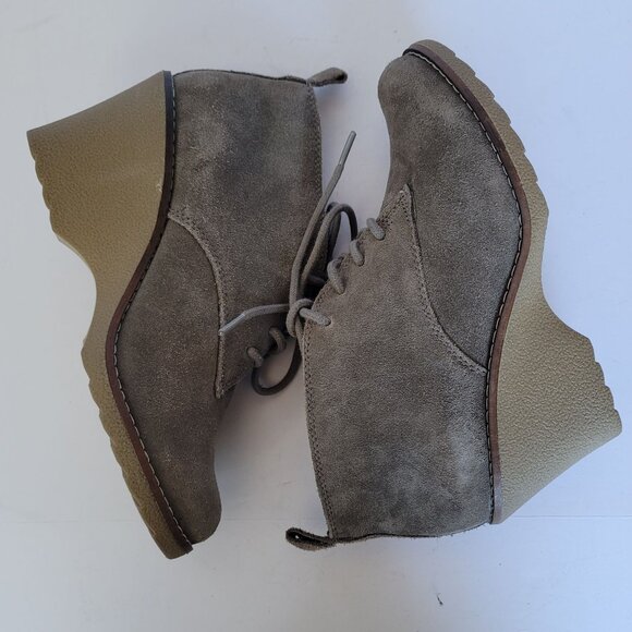 White Mountain Lambert Suede Wedge Taupe Gray Bootie. Size 9M - Picture 5 of 7